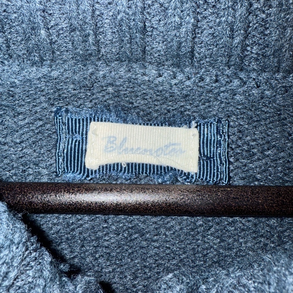 💙Women’s Bluenotes Thunderbird Sweater💙 - Picture 3 of 3
